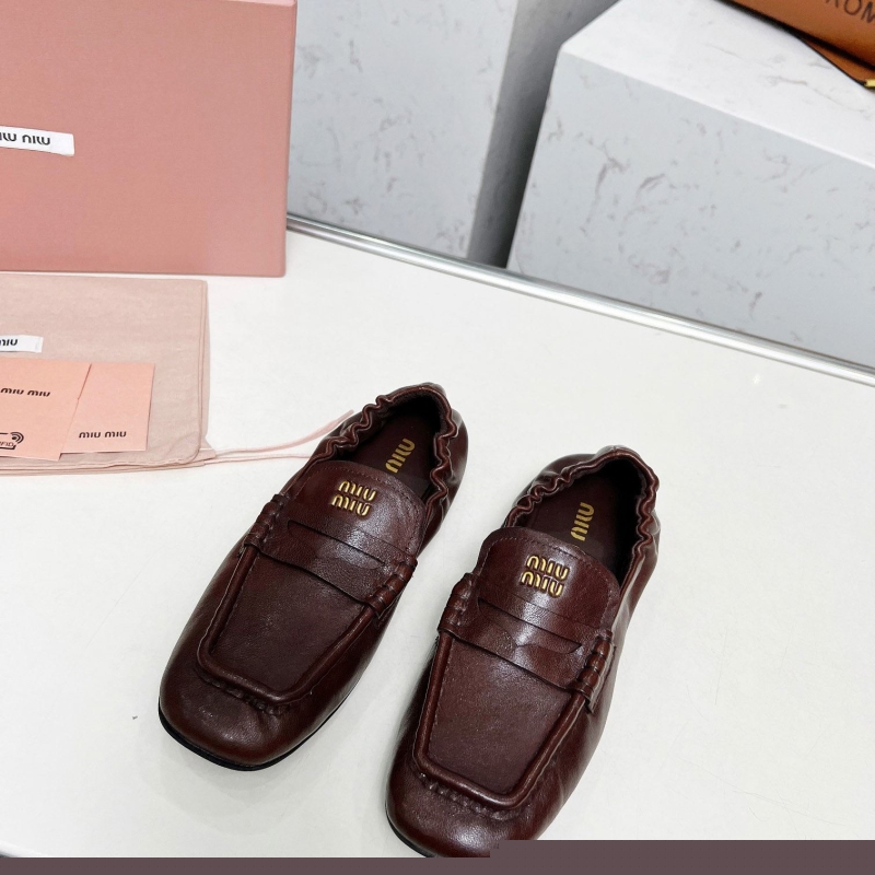 Miu Miu Casual Shoes